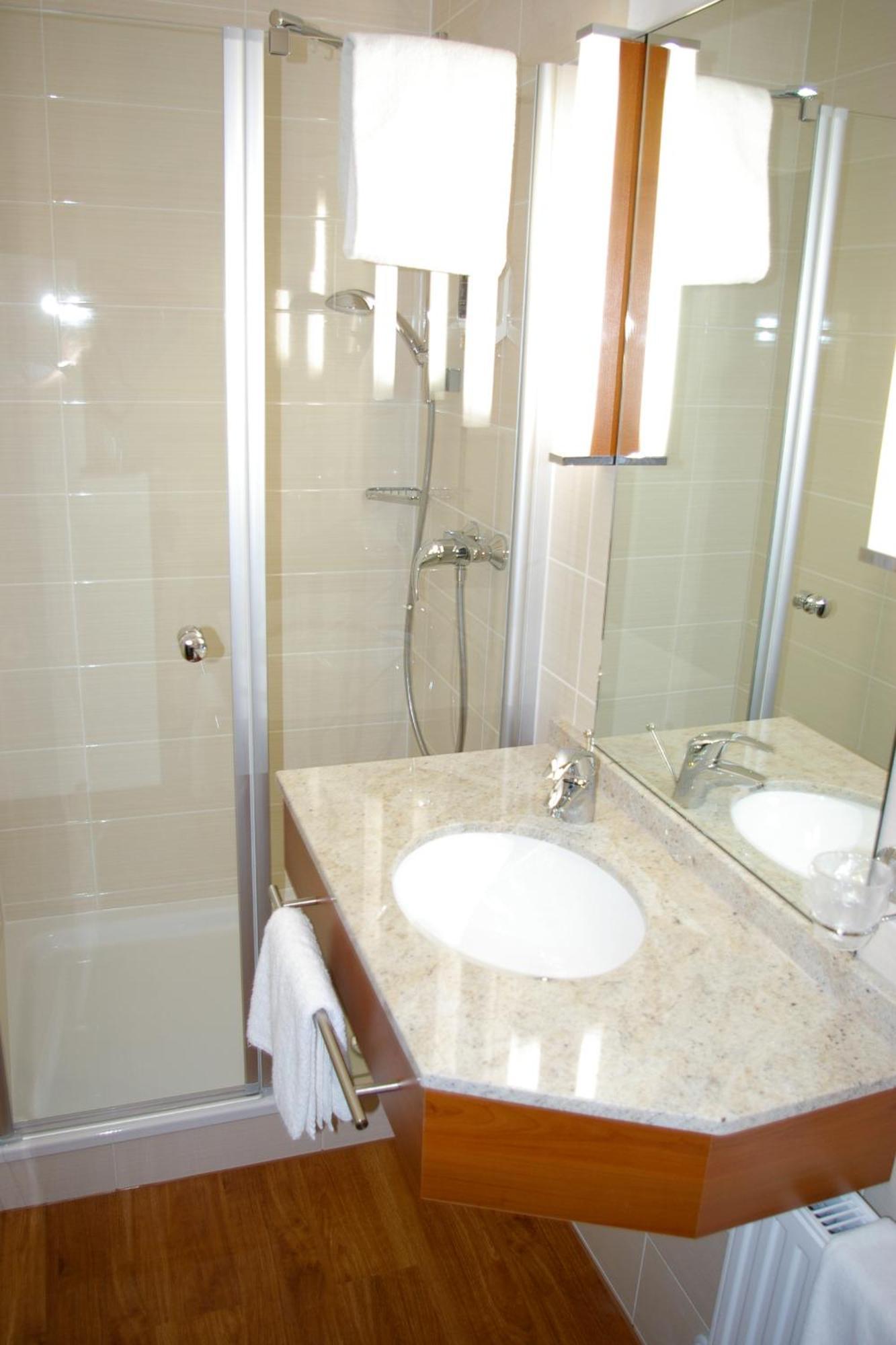 פולדה Hotel Lenz מראה חיצוני תמונה