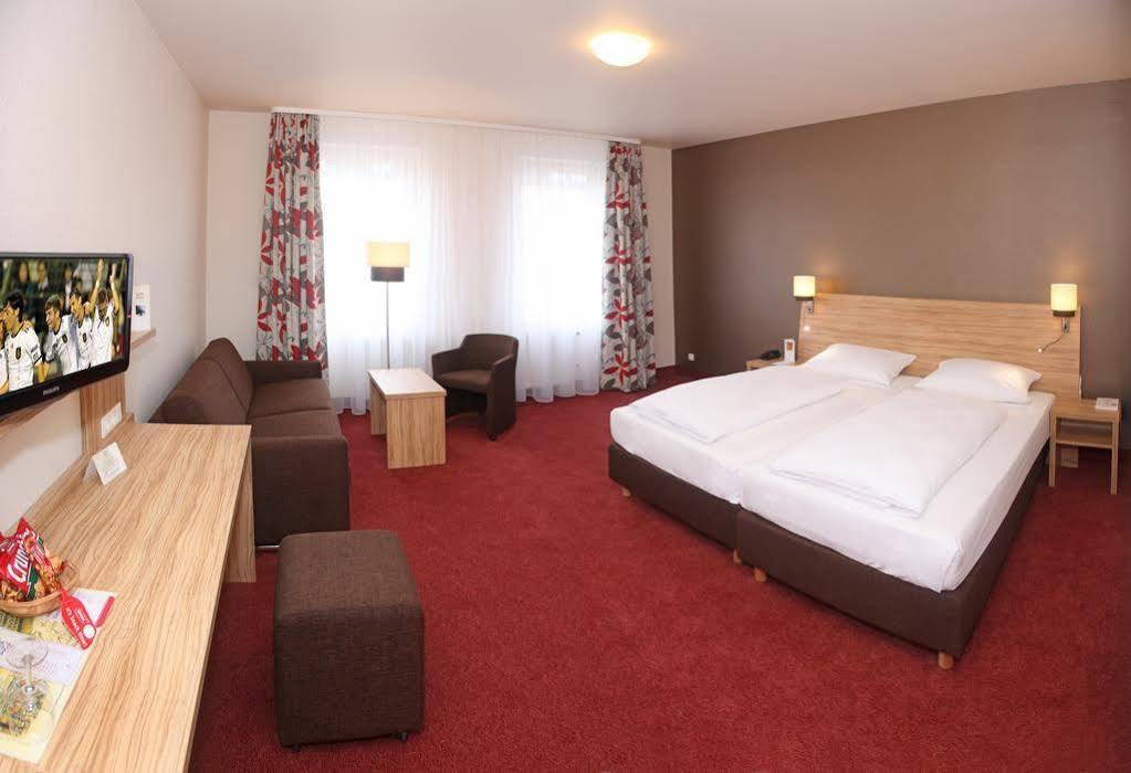 פולדה Hotel Lenz מראה חיצוני תמונה